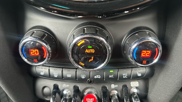 Used MINI Hatch 2021 for sale - 76243081: Photo 35