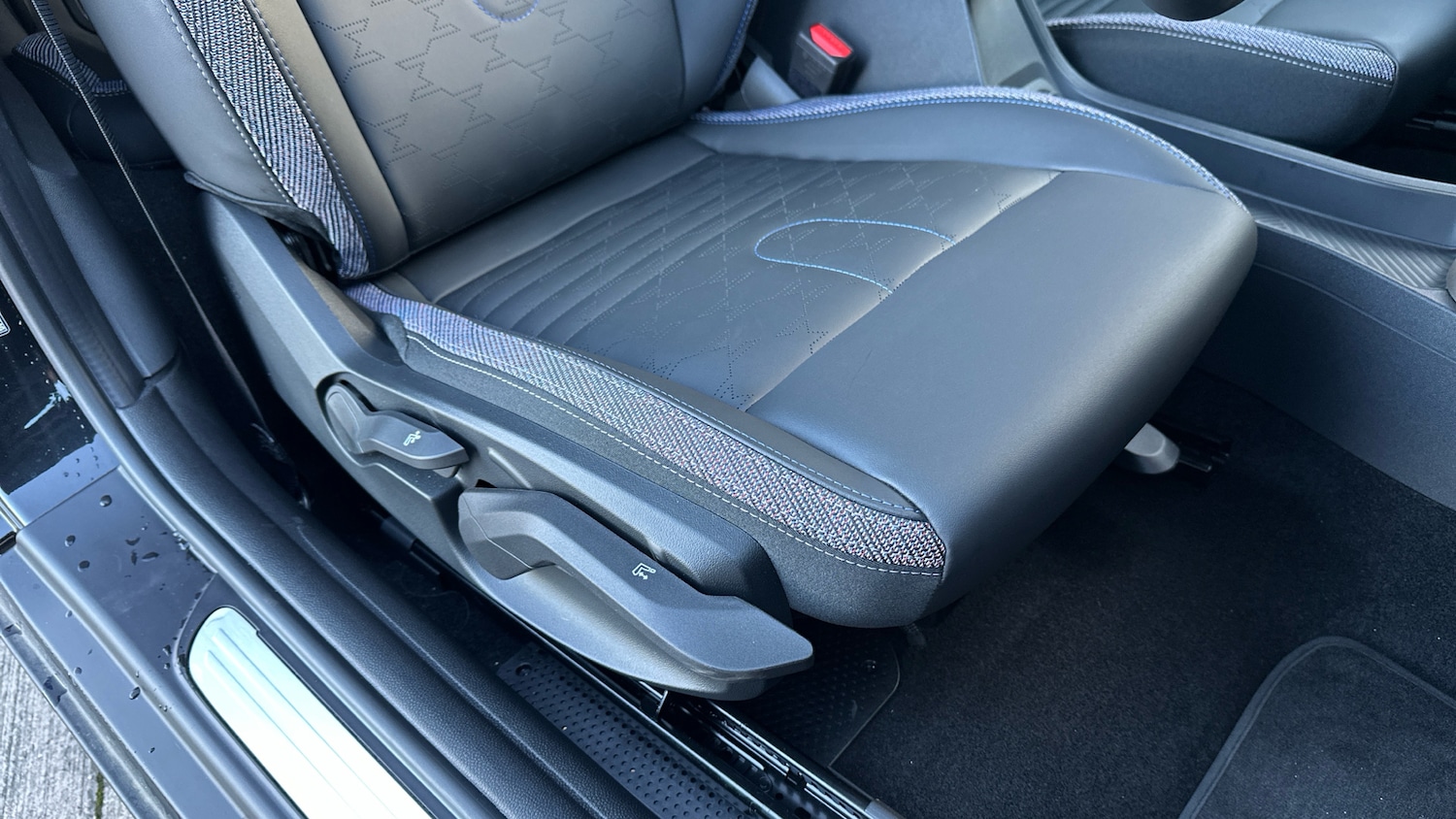 Used MINI Cooper 2025 for sale - 76904850: Photo 32