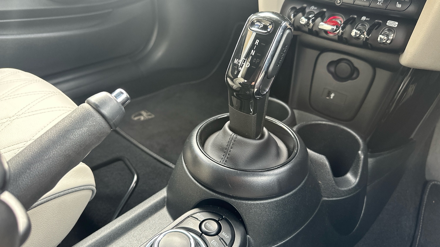 Used MINI Hatch 2023 for sale - 77744170: Photo 10