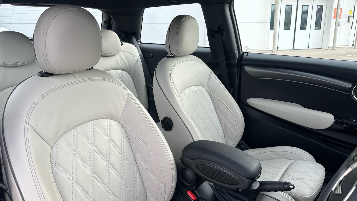 Used MINI Hatch 2023 for sale - 77744170: Photo 11