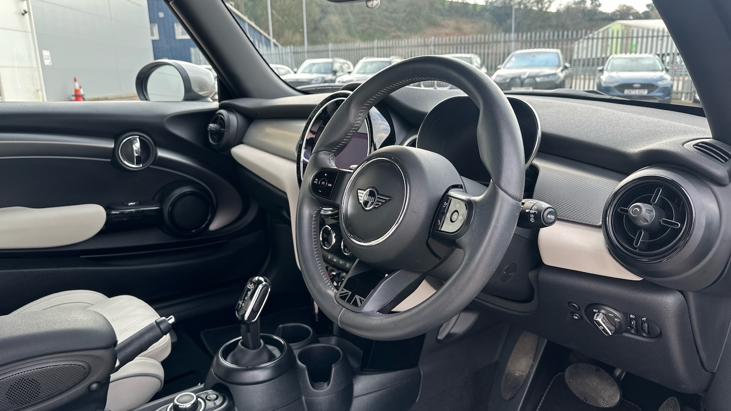 Used MINI Hatch 2023 for sale - 77744170: Photo 6