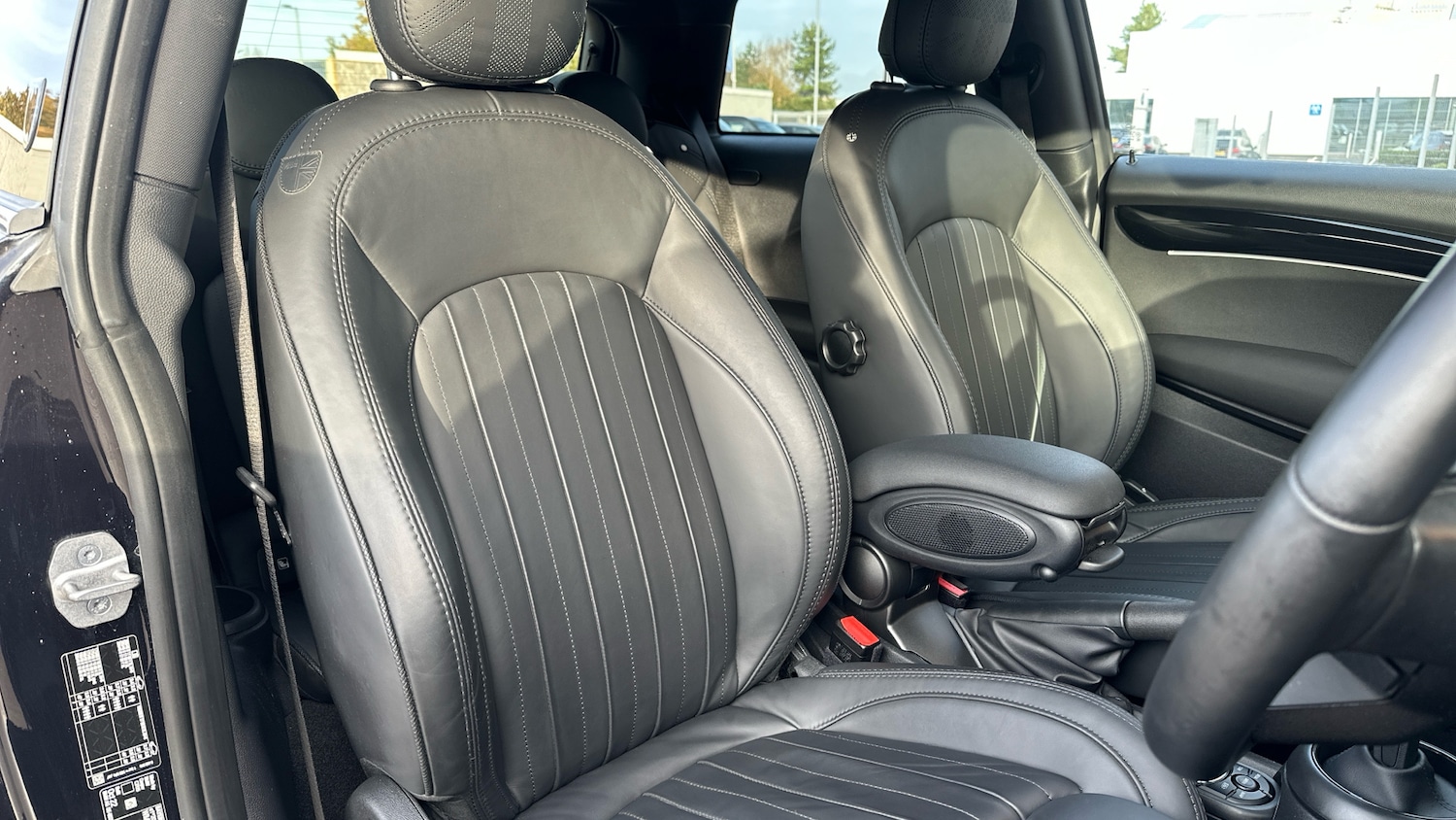 Used MINI Hatch 2022 for sale - 76605476: Photo 11