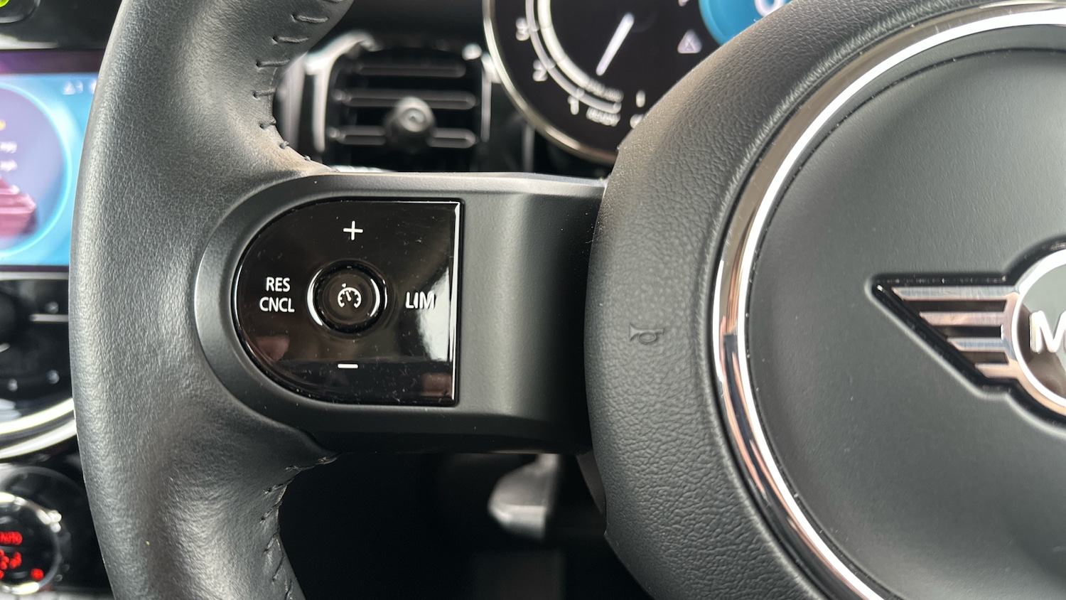 Used MINI Hatch 2023 for sale - 77774350: Photo 17