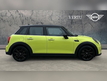 Used MINI Hatch 2022 for sale - 77679336: Photo