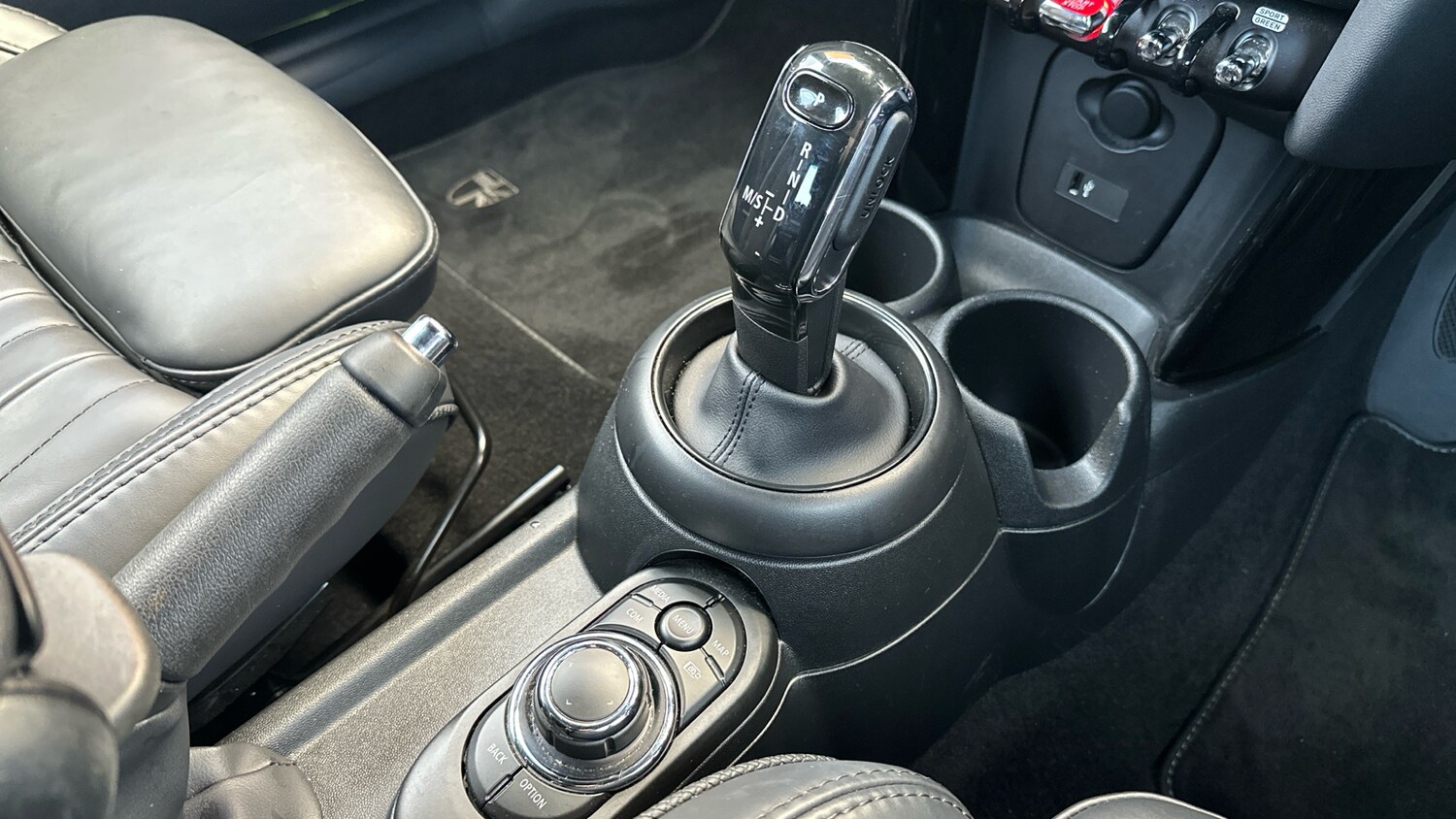 Used MINI Convertible 2022 for sale - 76568390: Photo 10