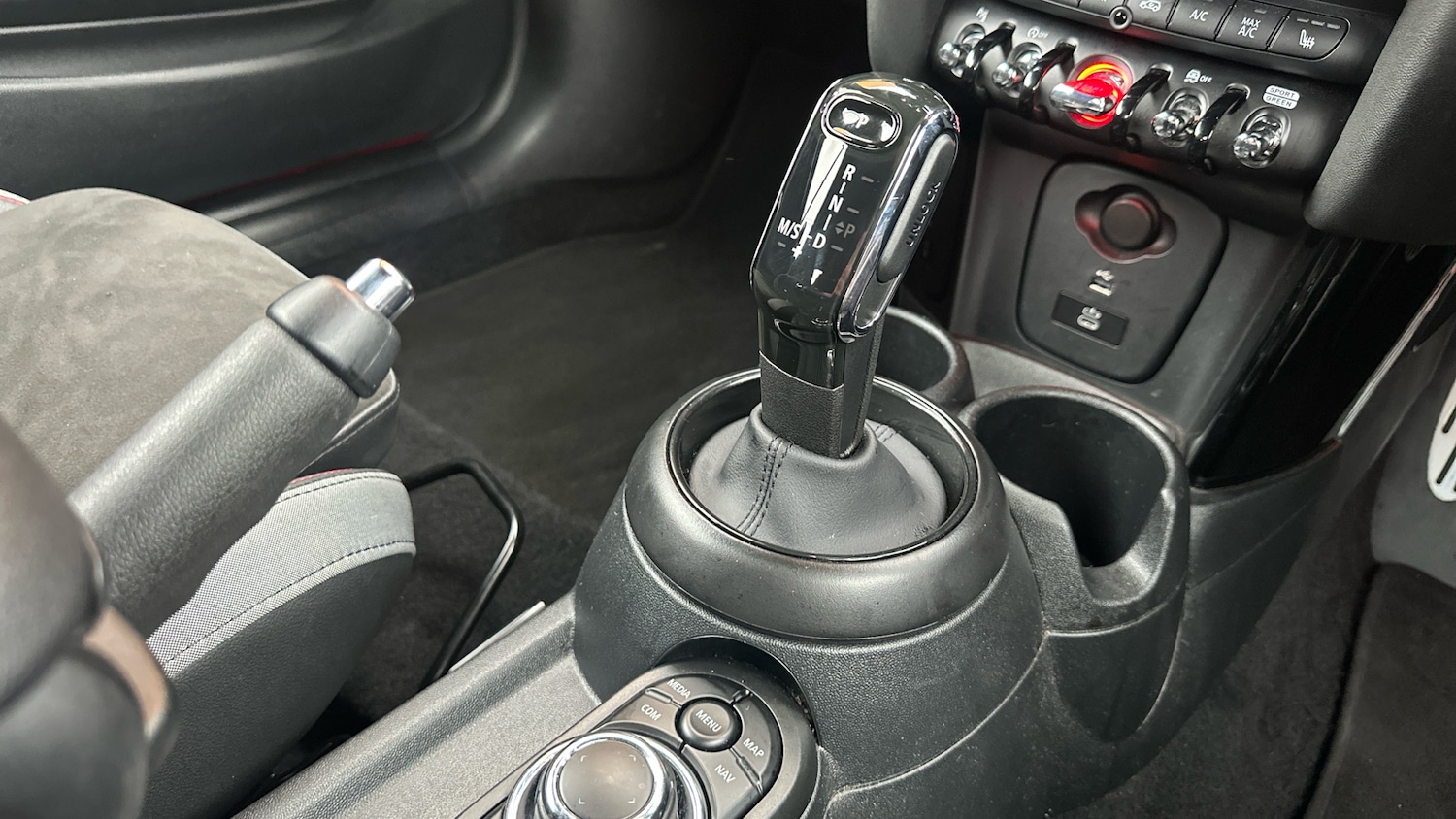 Used MINI Convertible 2024 for sale - 76578489: Photo 10