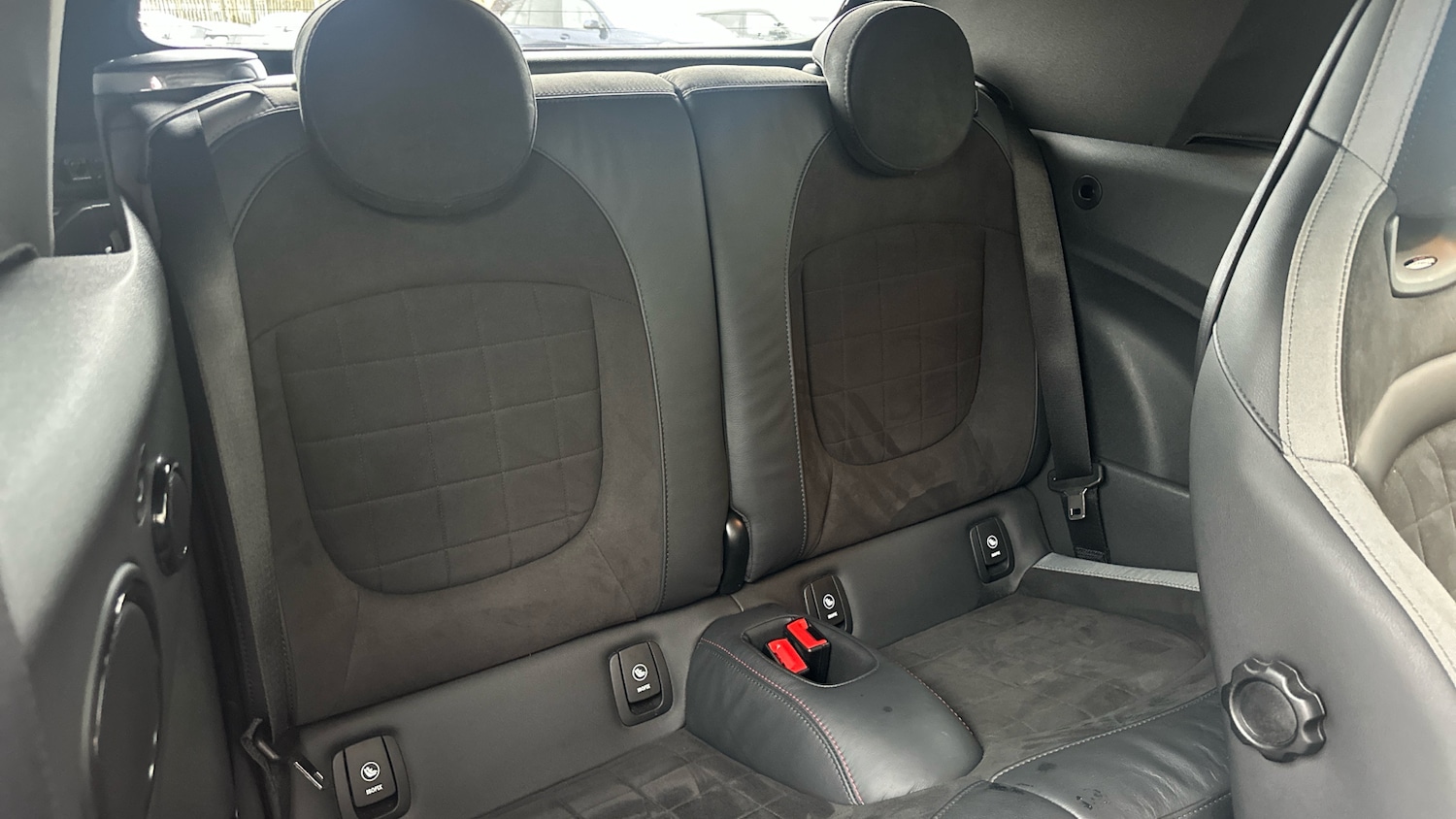 Used MINI Convertible 2024 for sale - 76578489: Photo 12