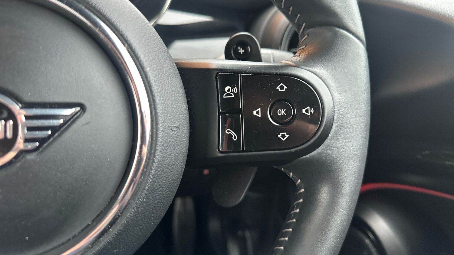 Used MINI Convertible 2024 for sale - 76578489: Photo 18