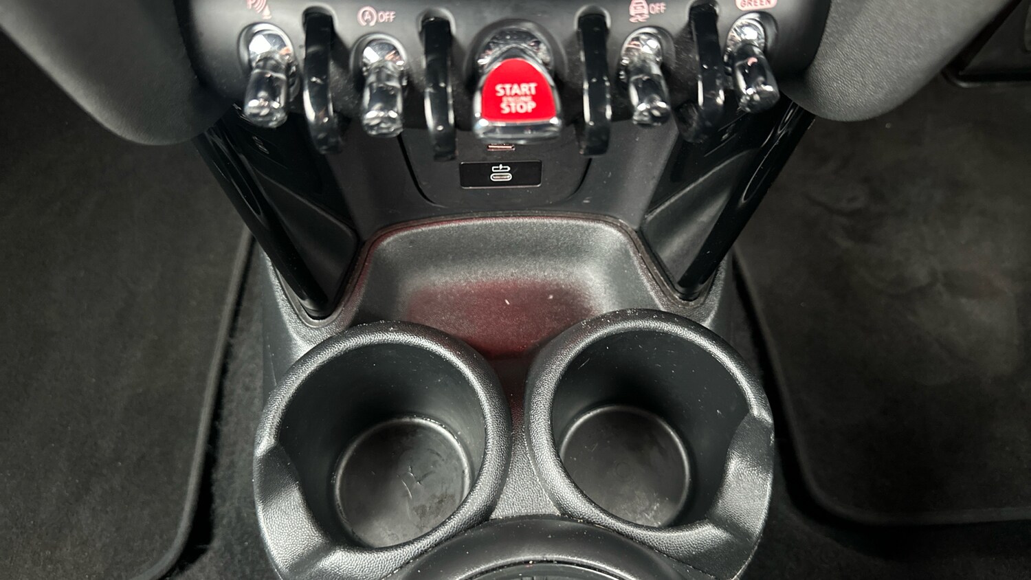 Used MINI Convertible 2024 for sale - 76578489: Photo 28