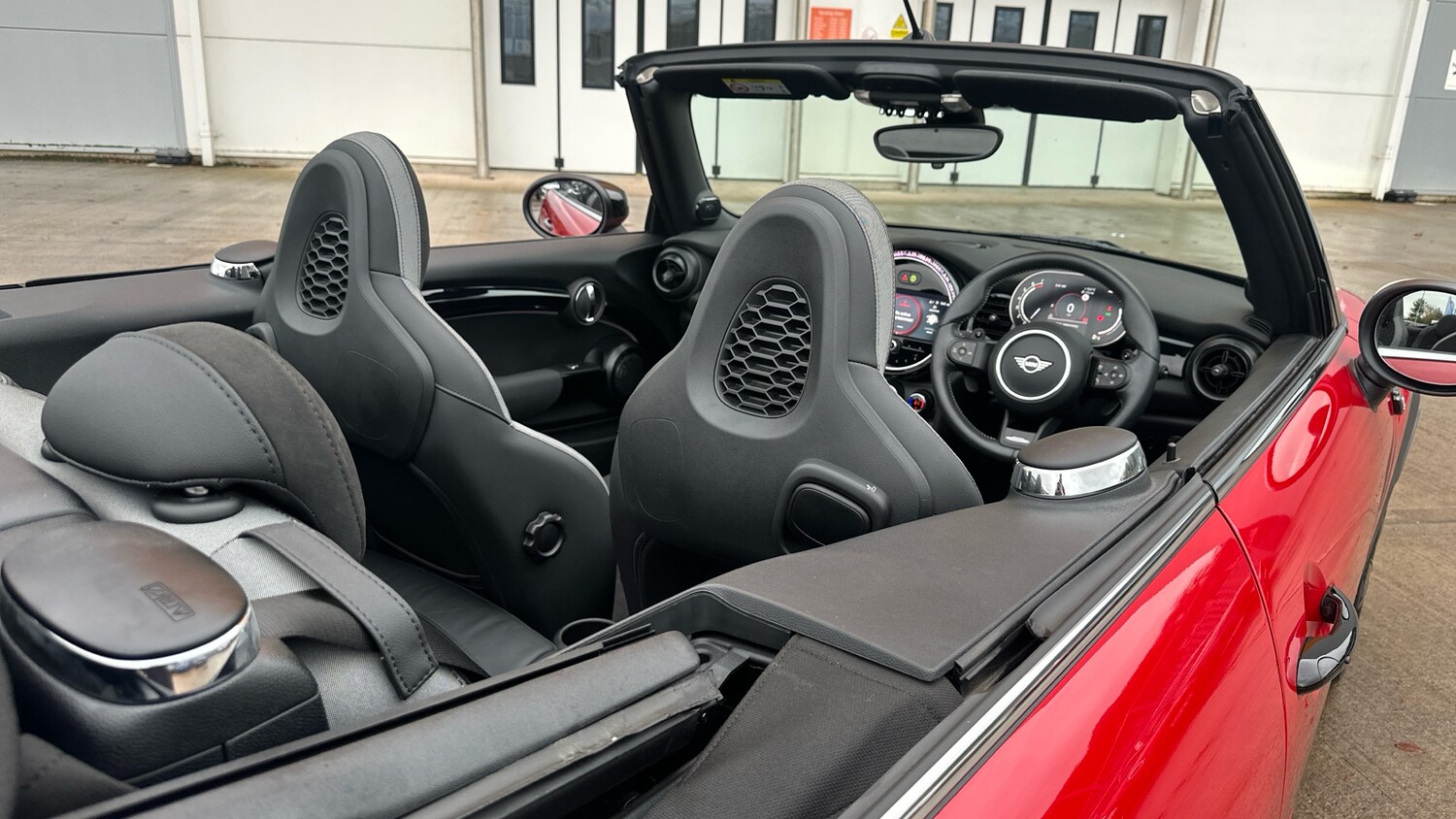 Used MINI Convertible 2024 for sale - 76578489: Photo 53