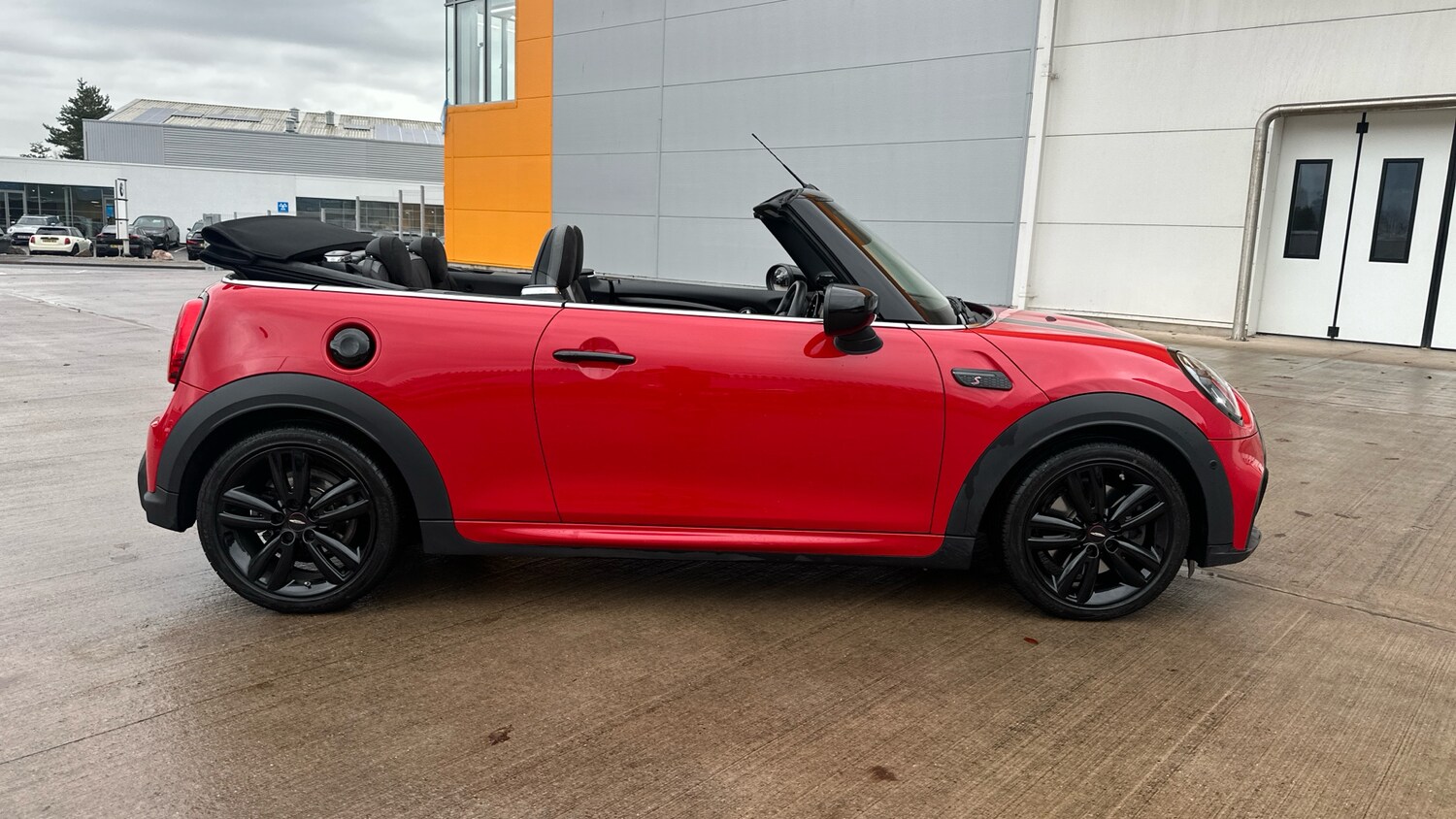 Used MINI Convertible 2024 for sale - 76578489: Photo 56