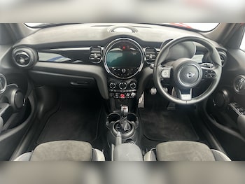 Used MINI Hatch 2021 for sale - 79504240: Photo