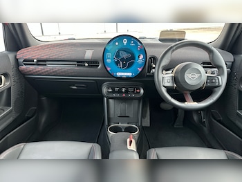 Used MINI Hatch 2024 for sale - 77068955: Photo