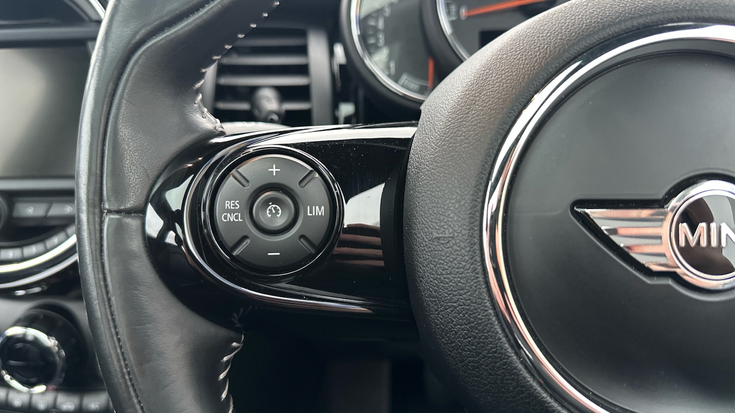 Used MINI Hatch 2017 for sale - 77676167: Photo 17