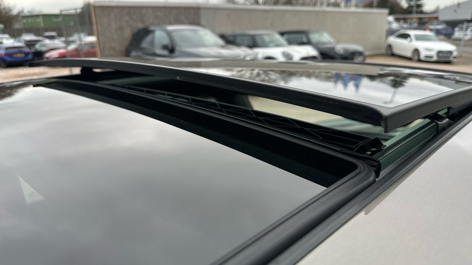 Used MINI Hatch 2017 for sale - 77676167: Photo 34