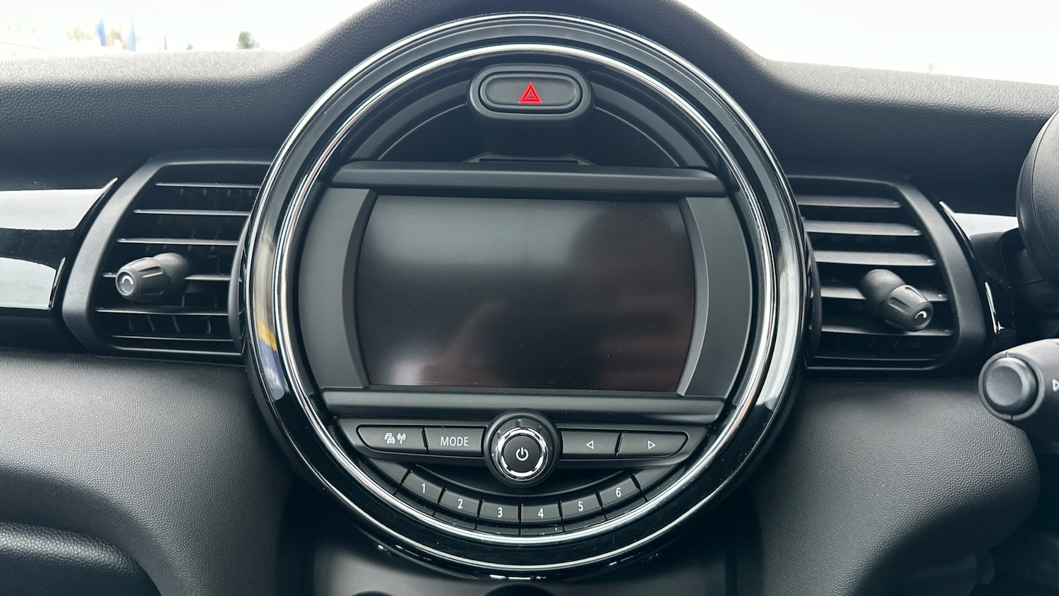 Used MINI Hatch 2017 for sale - 77676167: Photo 8