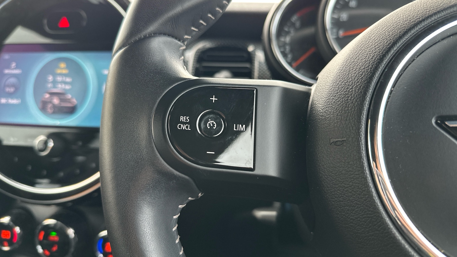 Used MINI Hatch 2022 for sale - 76340486: Photo 17