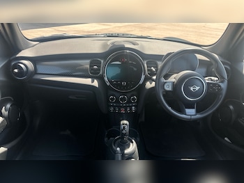 Used MINI Hatch 2023 for sale - 78801397: Photo