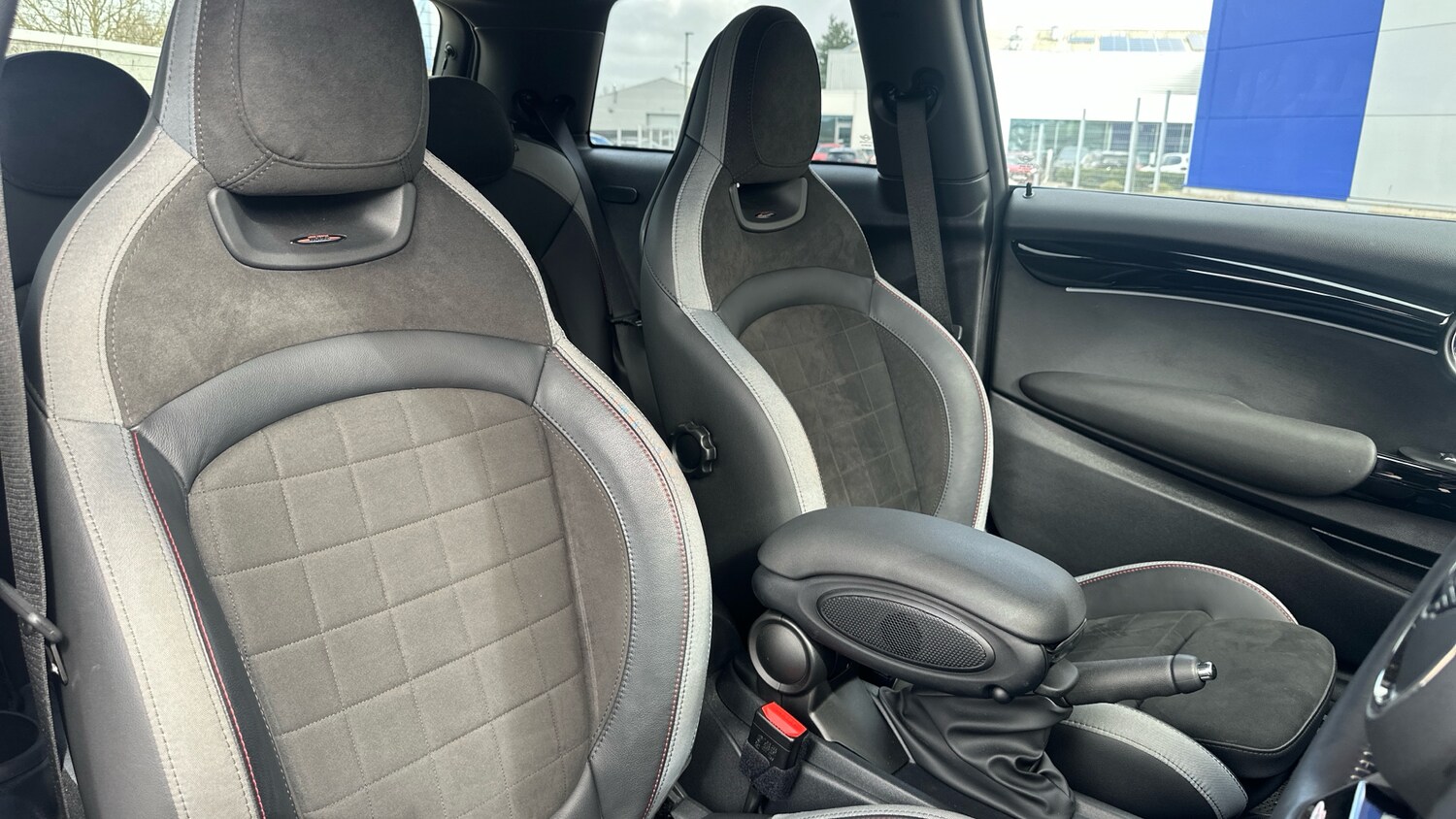 Used MINI Hatch 2023 for sale - 77930485: Photo 11