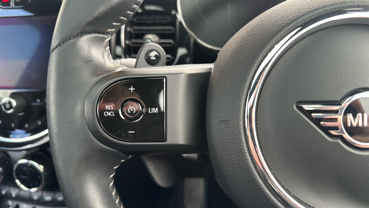Used MINI Hatch 2023 for sale - 77930485: Photo 17