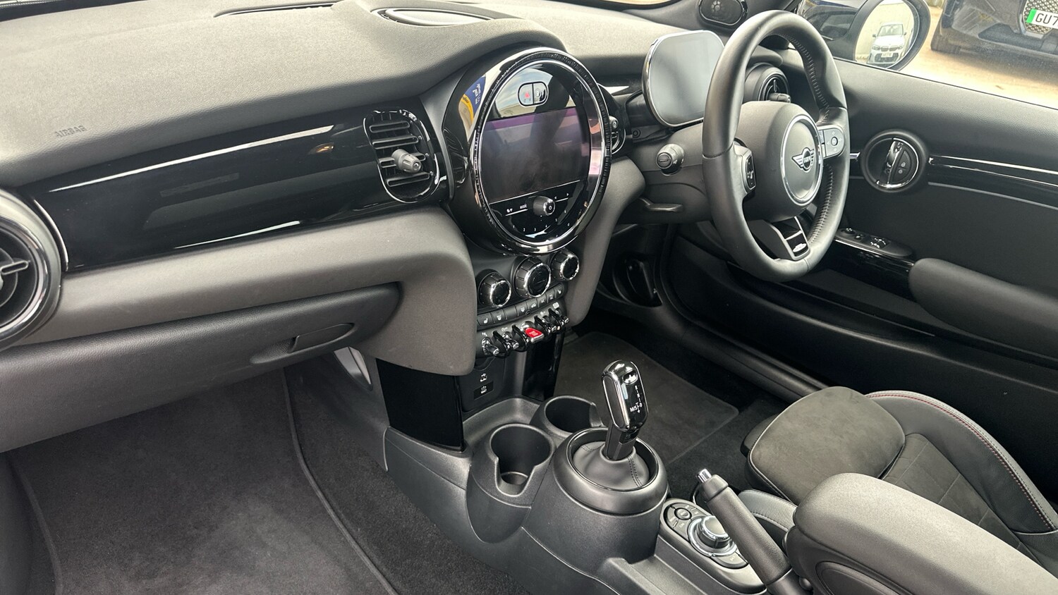 Used MINI Hatch 2023 for sale - 77930485: Photo 7