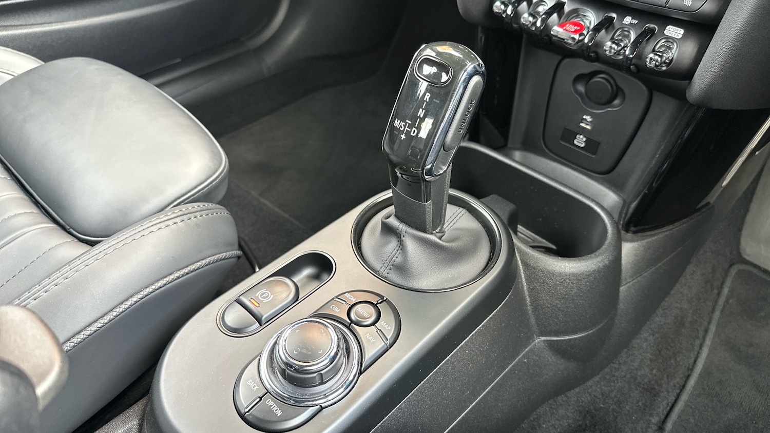Used MINI Convertible 2022 for sale - 76311283: Photo 10
