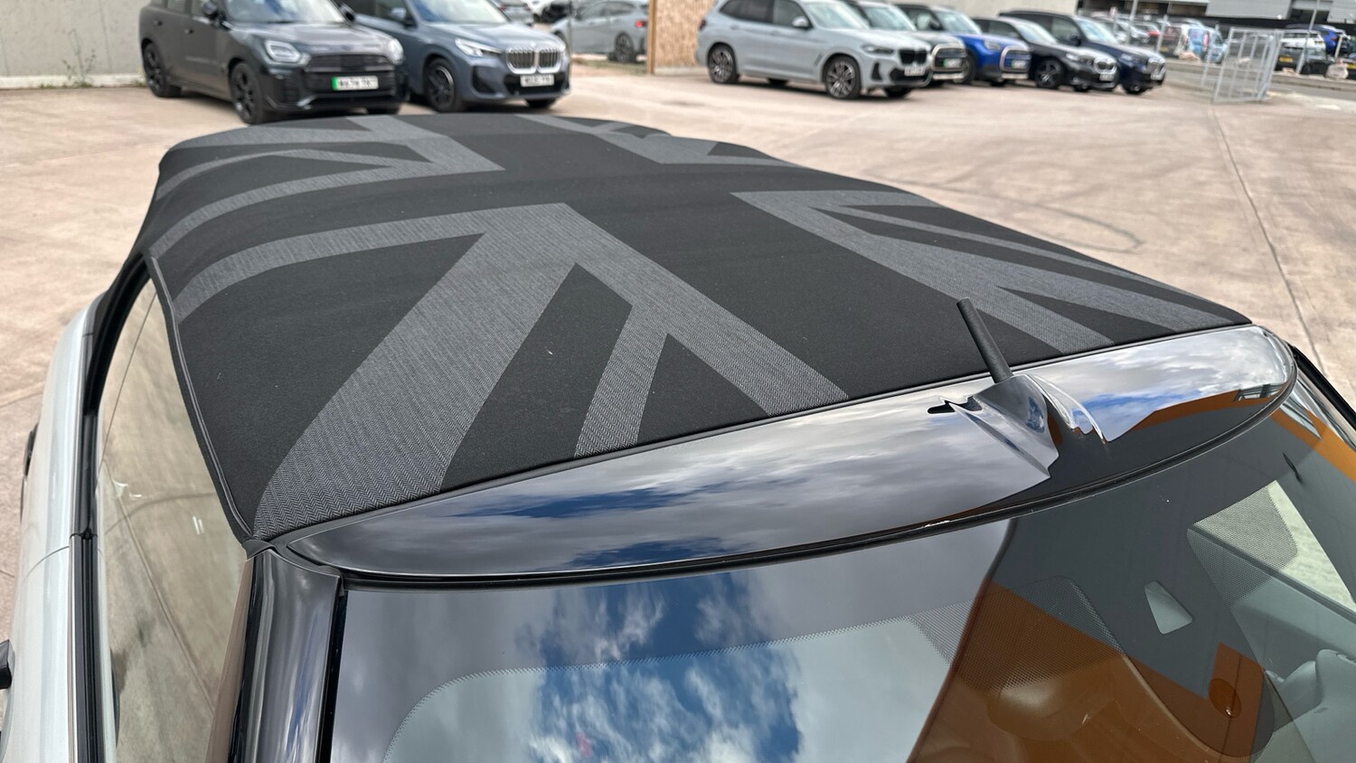 Used MINI Convertible 2022 for sale - 76311283: Photo 21