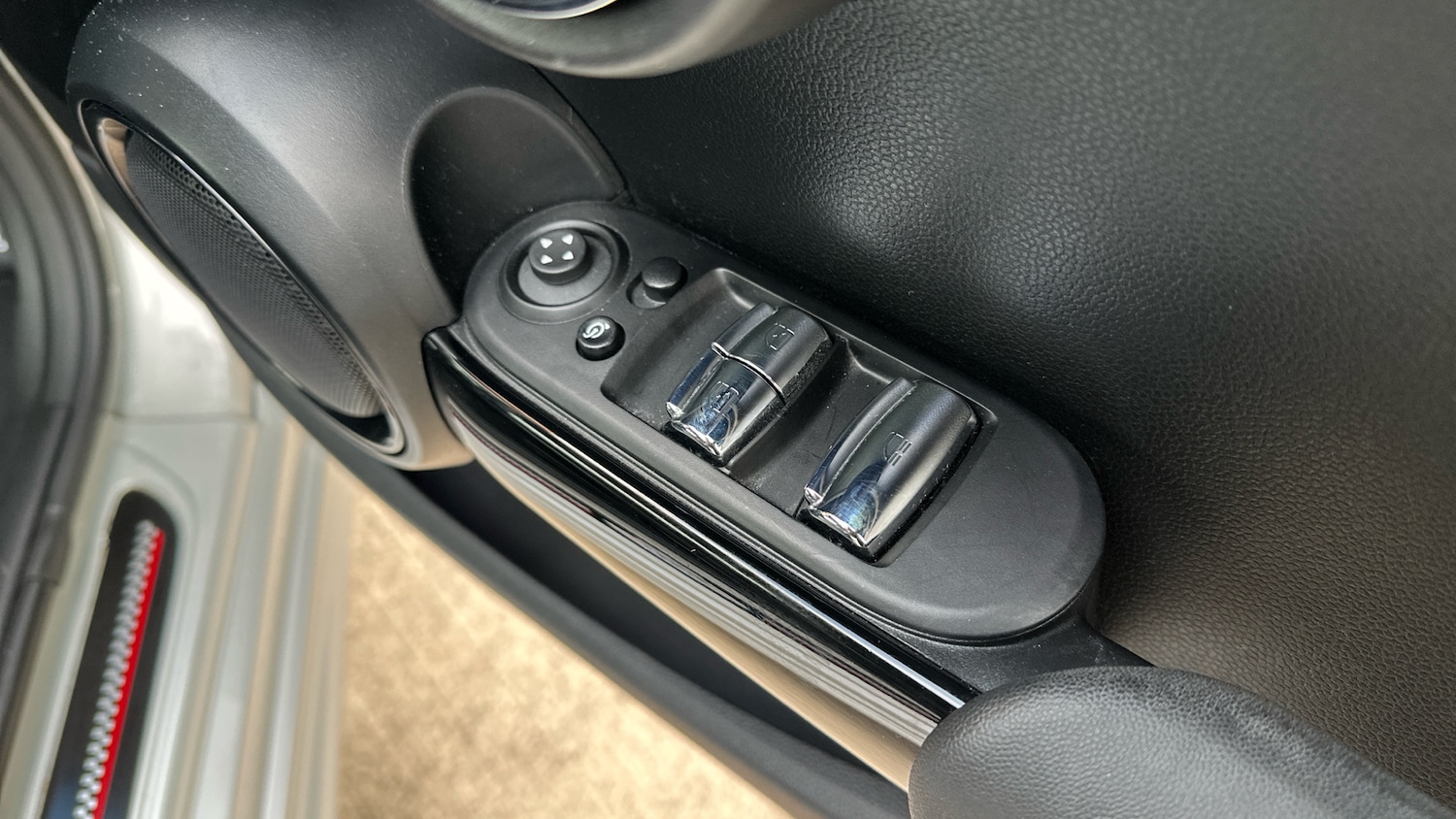 Used MINI Convertible 2022 for sale - 76311283: Photo 31