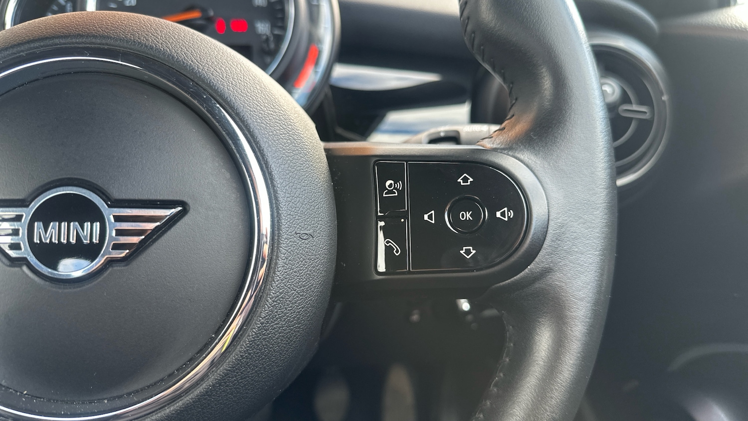 Used MINI Convertible 2022 for sale - 76289121: Photo 18