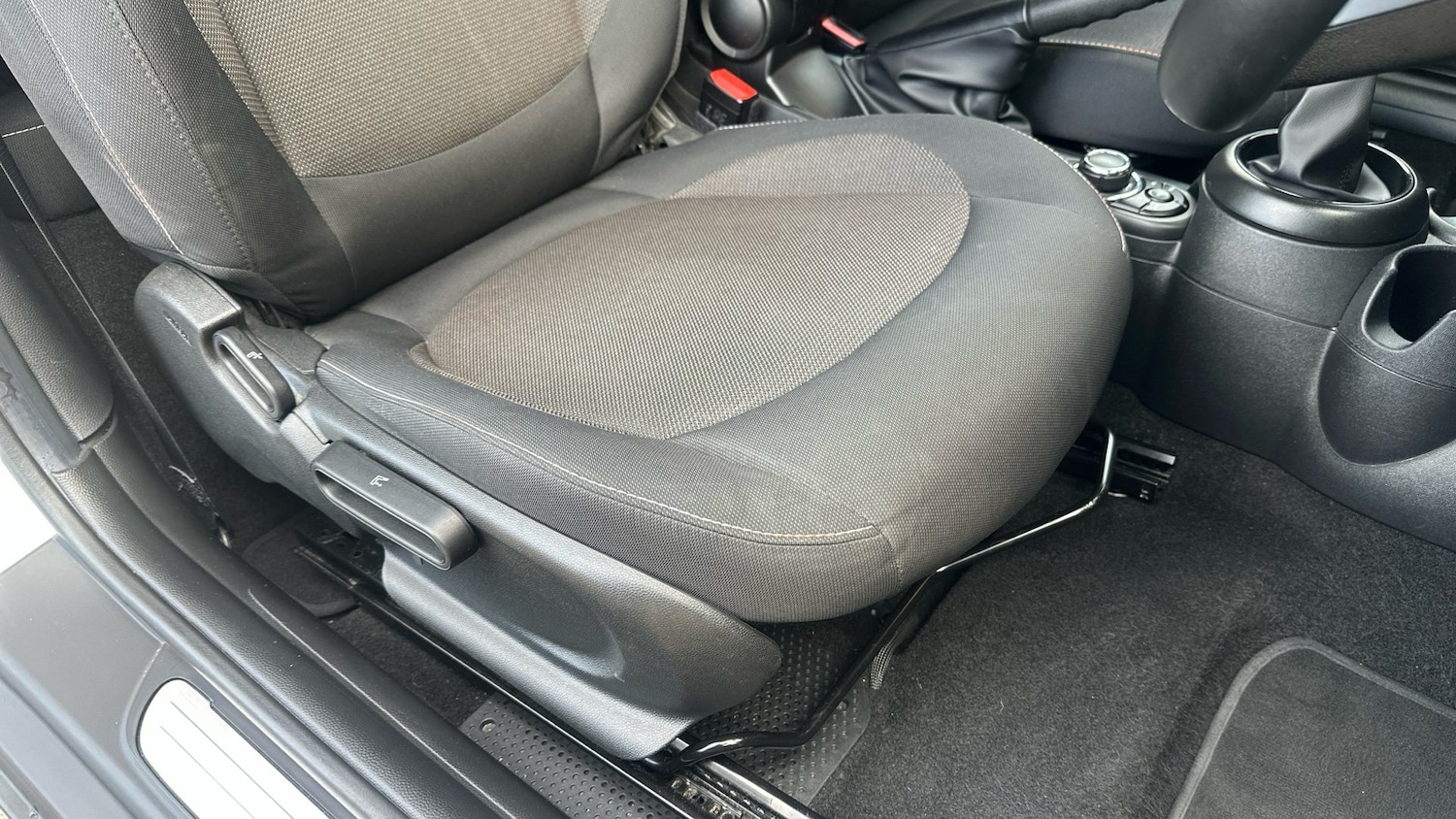 Used MINI Convertible 2022 for sale - 76289121: Photo 32