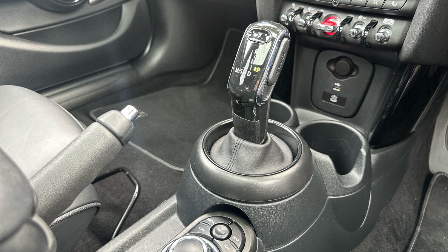 Used MINI Hatch 2023 for sale - 77742500: Photo 10