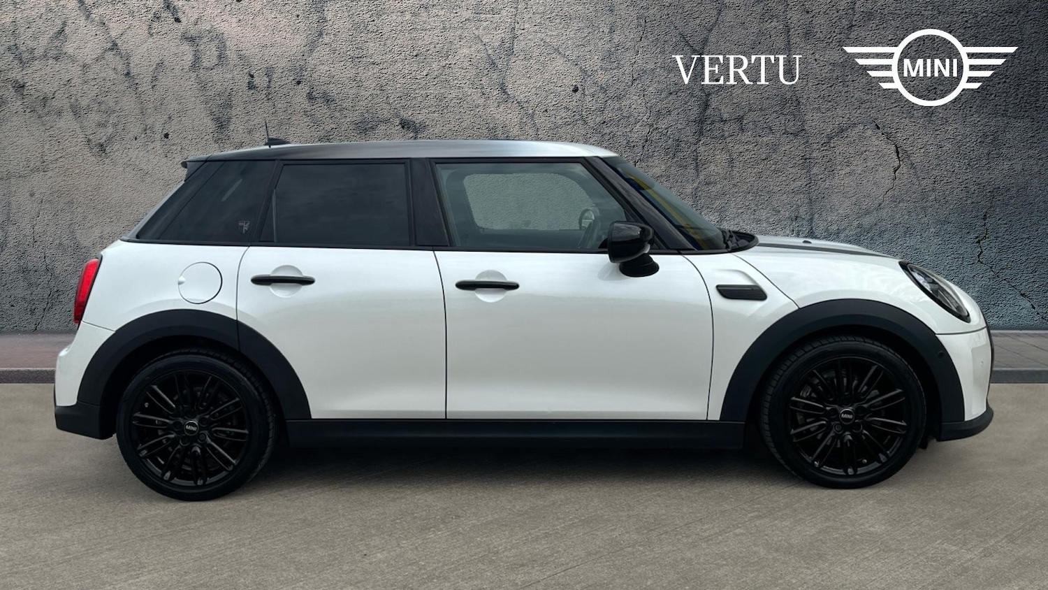 Used MINI Hatch 2023 for sale - 77742500: Photo 3