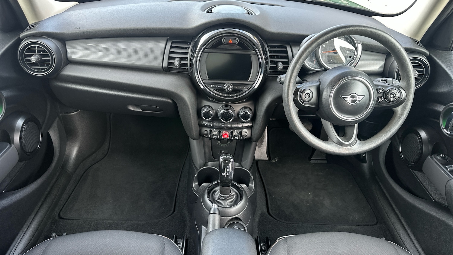 Used MINI Hatch 2019 for sale - 77208178: Photo 4
