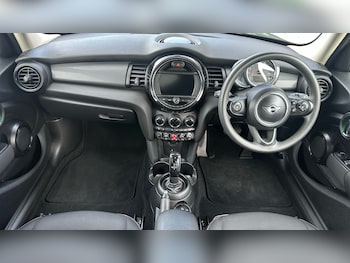 Used MINI Hatch 2019 for sale - 77208178: Photo