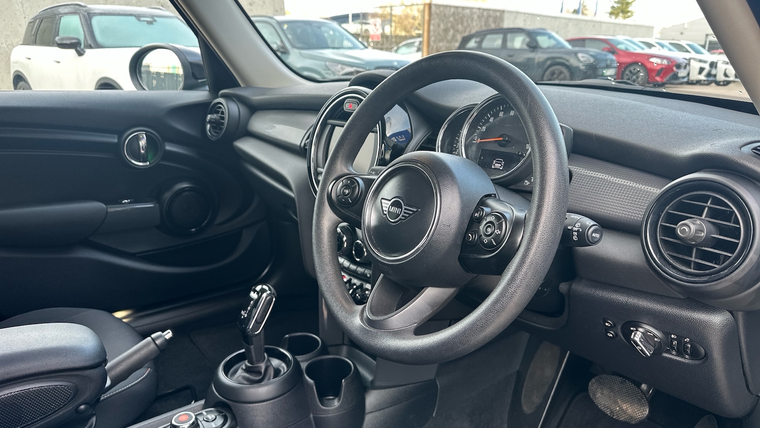 Used MINI Hatch 2019 for sale - 77208178: Photo 6