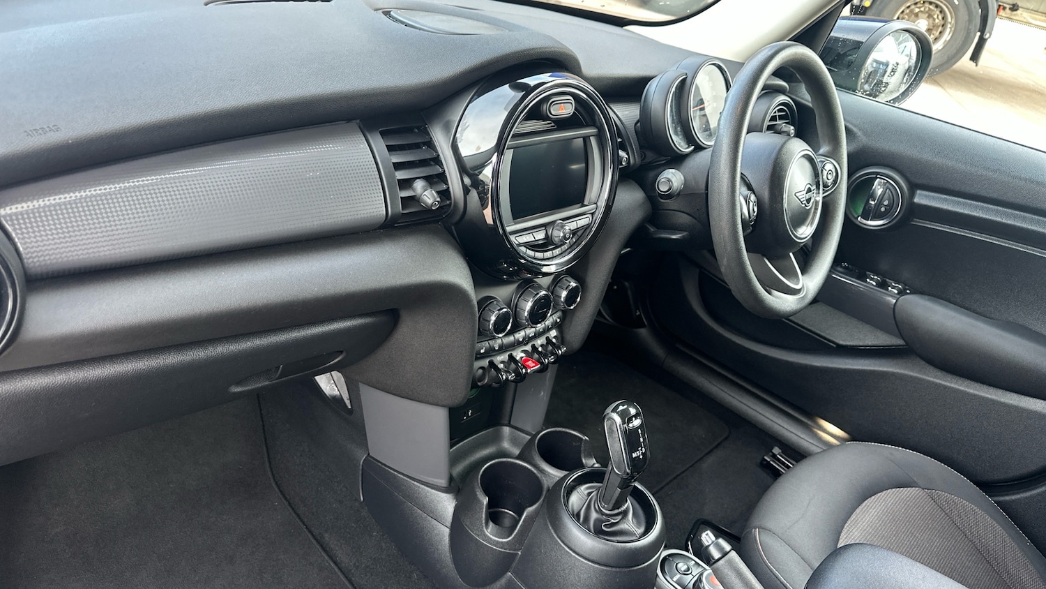 Used MINI Hatch 2019 for sale - 77208178: Photo 7