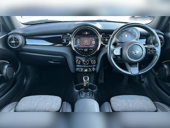 Used MINI Hatch 2021 for sale - 76795068: Photo