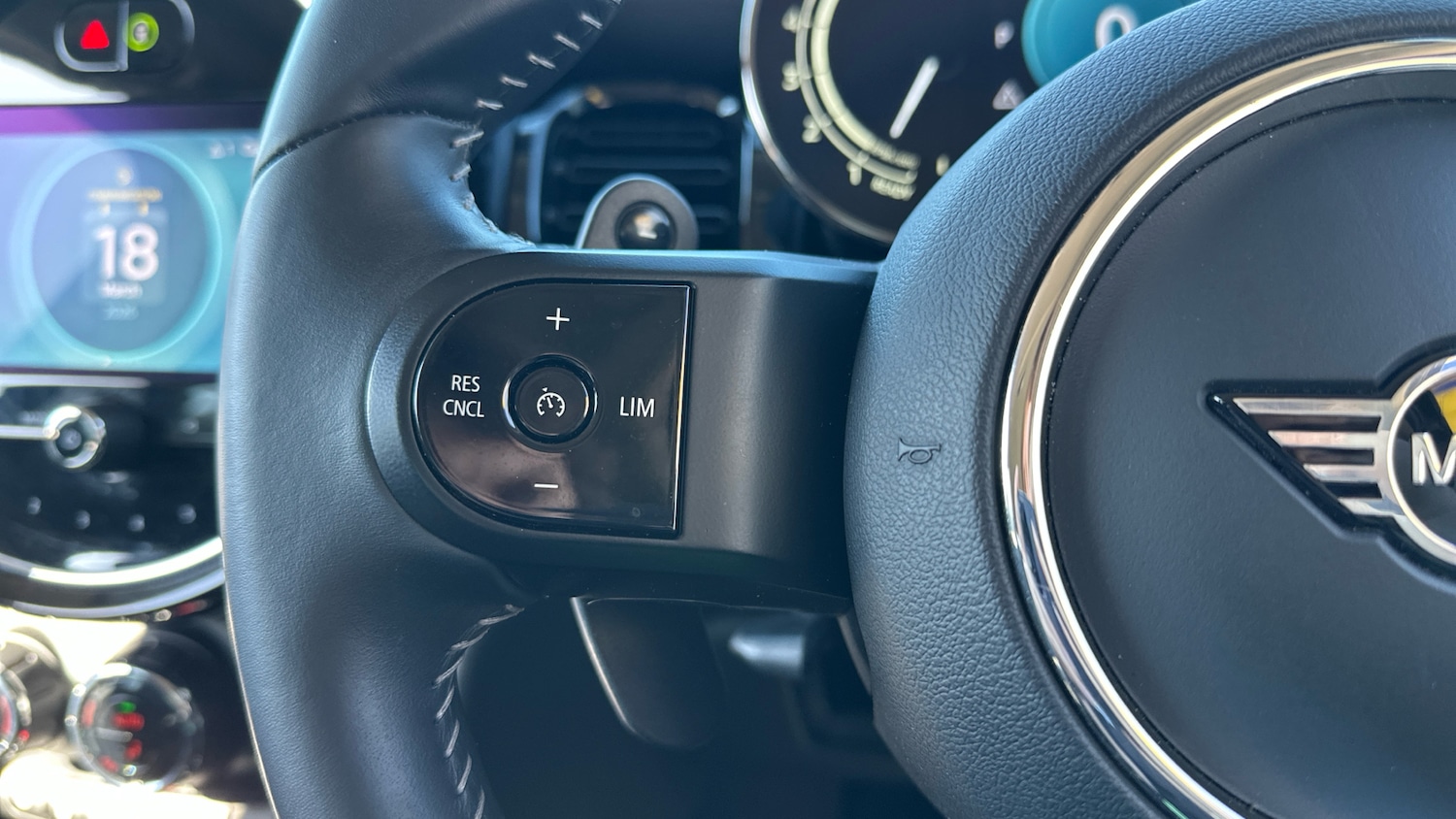 Used MINI Hatch 2023 for sale - 77945324: Photo 17