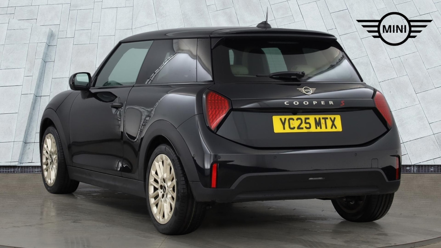 Used MINI Cooper 2025 for sale - 78105447: Photo 2