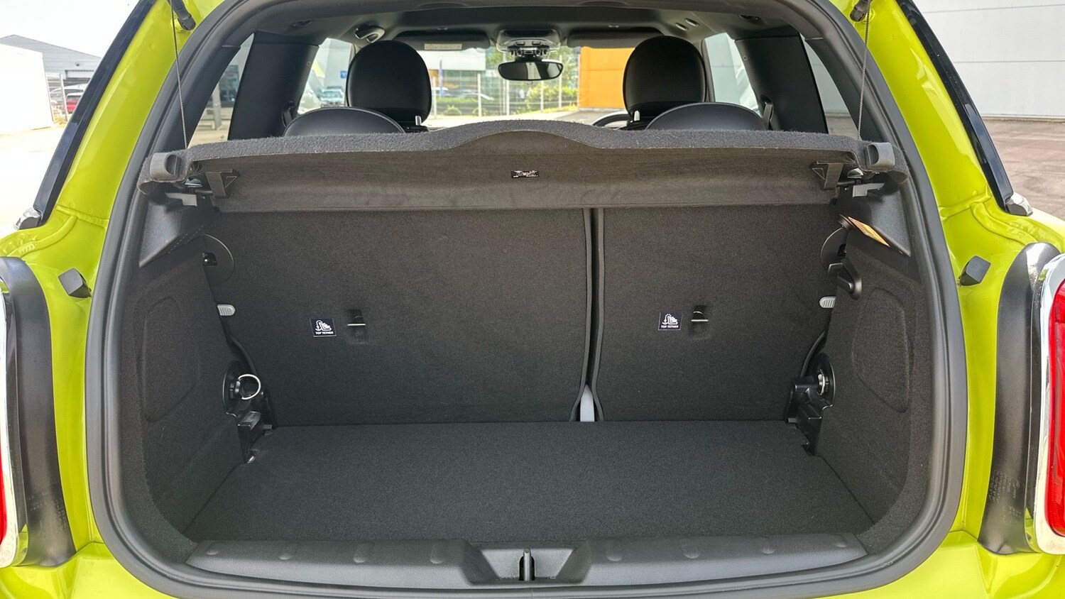 2023 MINI Hatch 1.5 Cooper Exclusive 3dr Auto Petrol Hatchback Hatchback Petrol - Picture 13 of 24