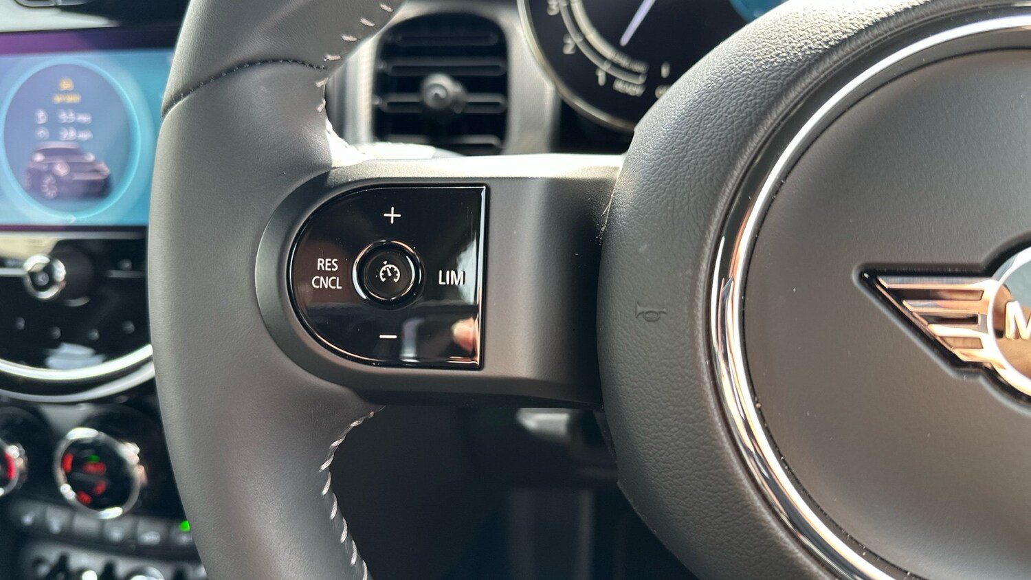 2023 MINI Hatch 1.5 Cooper Exclusive 3dr Auto Petrol Hatchback Hatchback Petrol - Picture 17 of 24