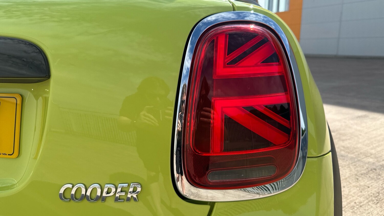 2023 MINI Hatch 1.5 Cooper Exclusive 3dr Auto Petrol Hatchback Hatchback Petrol - Picture 22 of 24