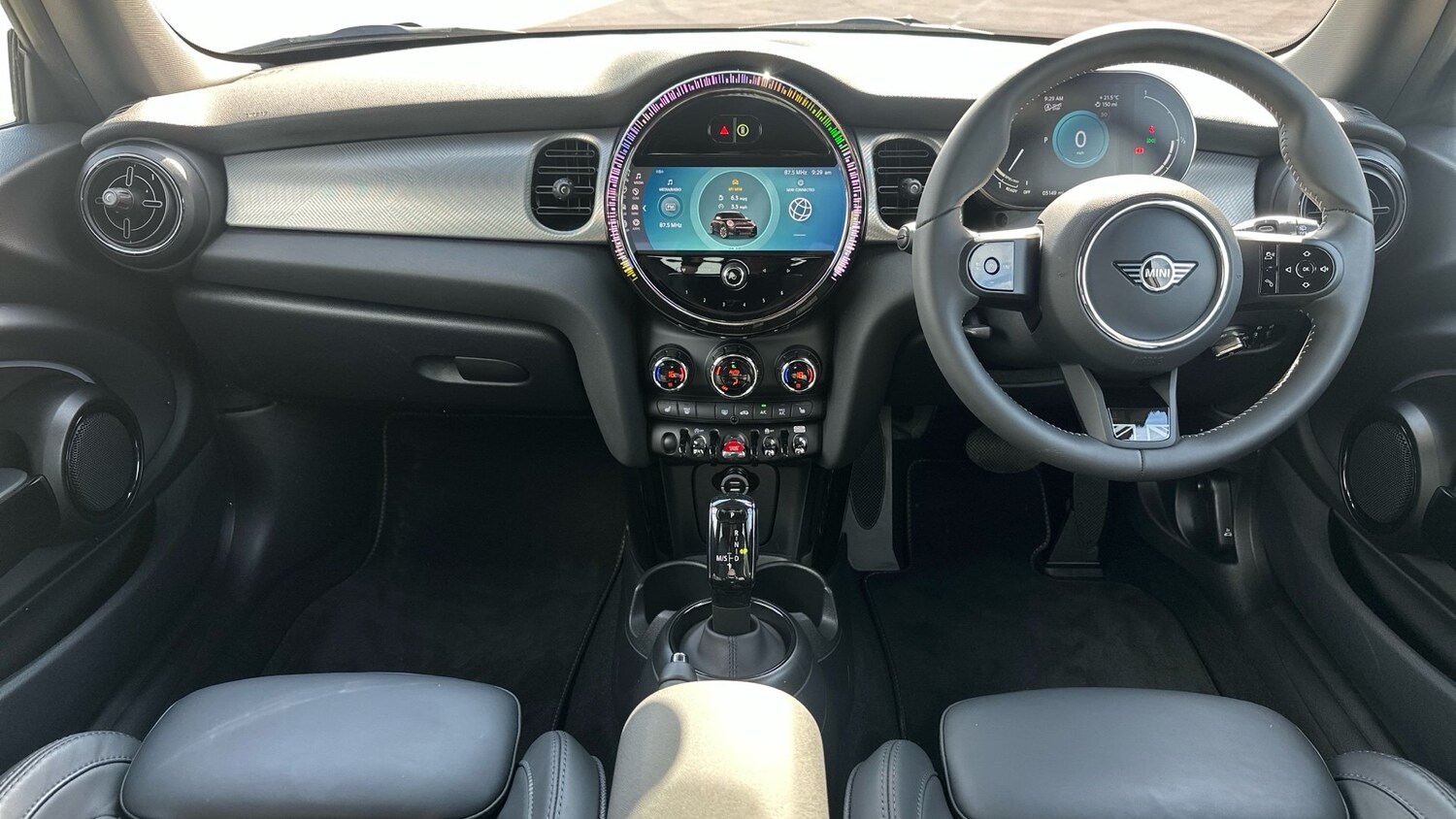 Picture 4 of 24