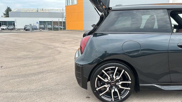 Used MINI Cooper 2025 for sale - 76193044: Photo 2