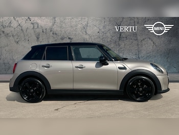 Used MINI Hatch 2024 for sale - 79417659: Photo