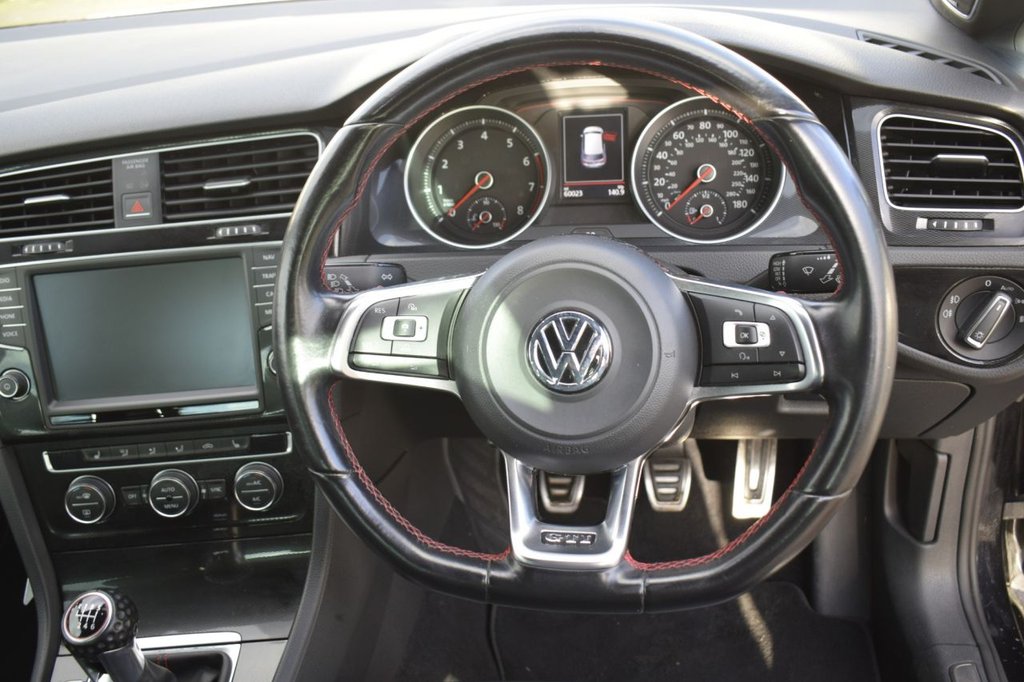 Used Volkswagen Golf 2017 for sale - 76768308: Photo 14