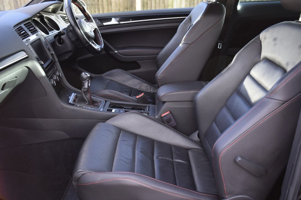 Used Volkswagen Golf 2017 for sale - 76768308: Photo 20