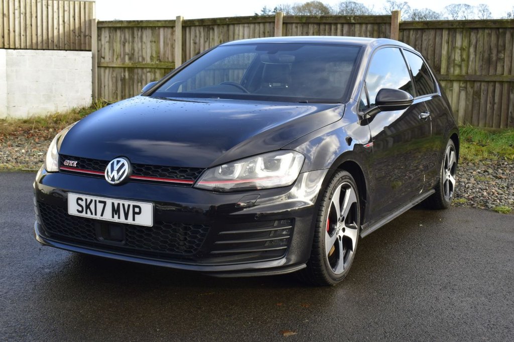 Used Volkswagen Golf 2017 for sale - 76768308: Photo 3
