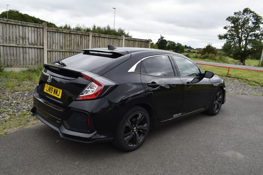 Used Honda Civic 2019 for sale - 76760017: Photo 15