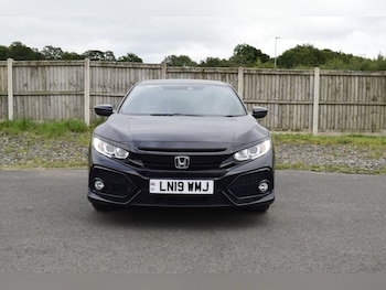 Used Honda Civic 2019 for sale - 76760017: Photo